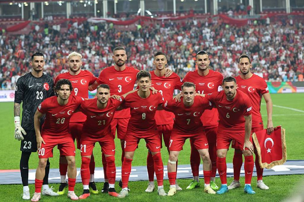  Spor yazarları, milli takım için ne dedi?