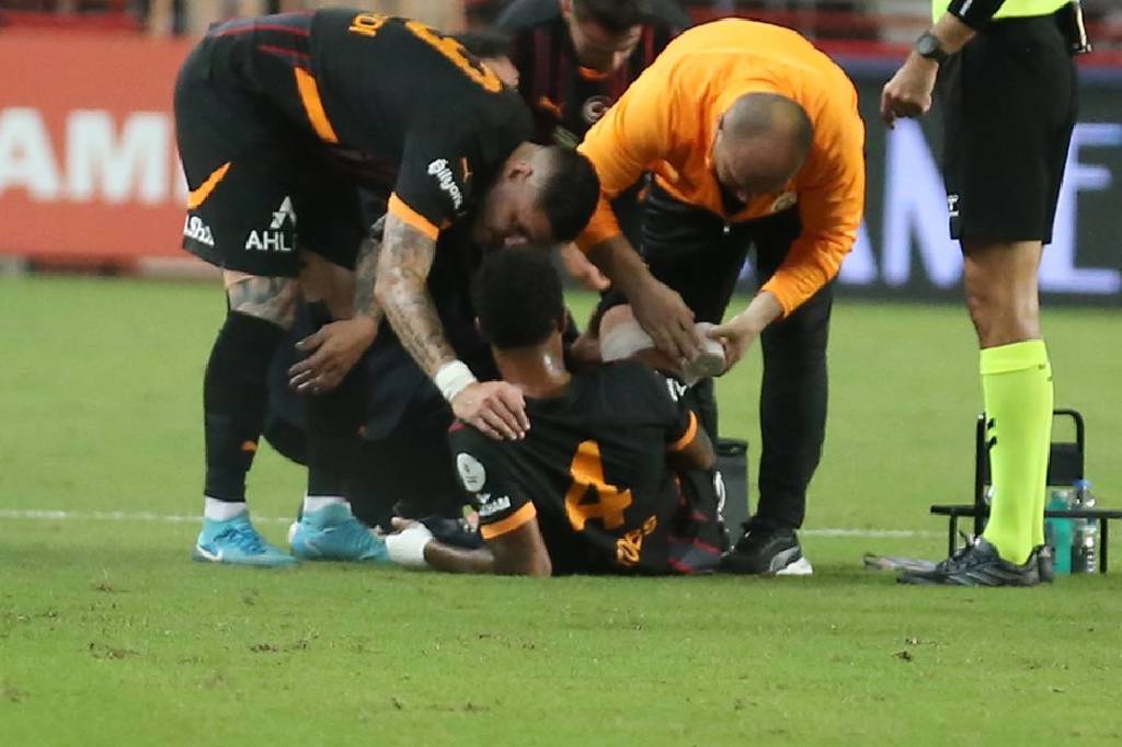  Ismail Jakobs'un sağlık durumuyla ilgili sarı kırmızılı kulüpten açıklama geldi