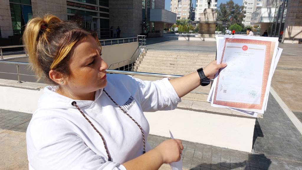 Samsun'da bir kadına önce evini sattırdılar, ardından da üzerine şirket açıp dolandırdılar