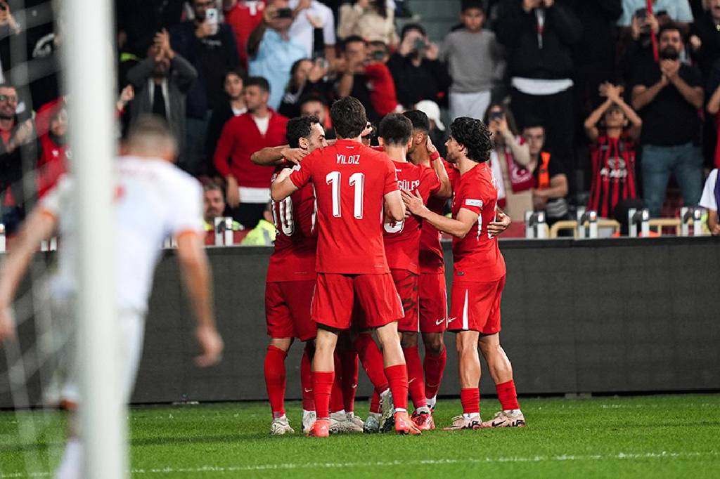 Türkiye 1-0 Karadağ! Liderlik devam ediyor