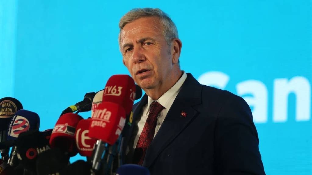 Mansur Yavaş'tan Esenyurt Belediyesi'ne kayyum atanmasına tepki: "Endişe verici"