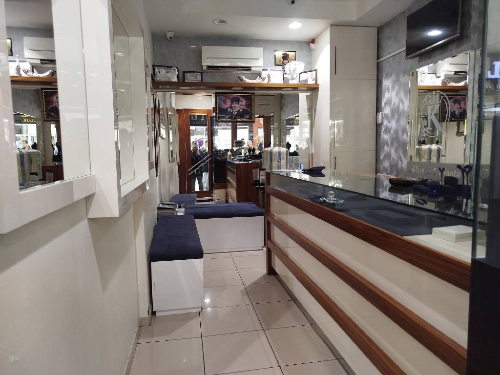 22 milyonluk vurgun! İzmir'de dolandırıcı kuyumcu kardeşler yakalandı…
