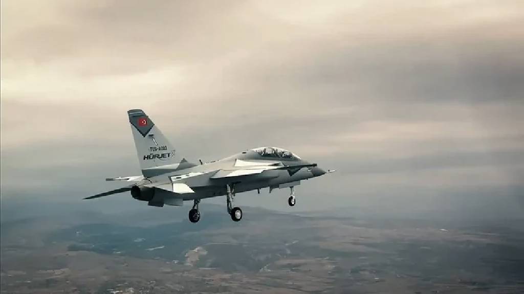 TUSAŞ'tan gururlandıran anlar! HÜRJET'in ikinci prototipi gökyüzünde...