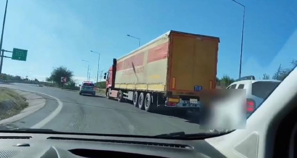 Adana'da dev operasyon! 23 ton kaçak tütün ele geçirildi...