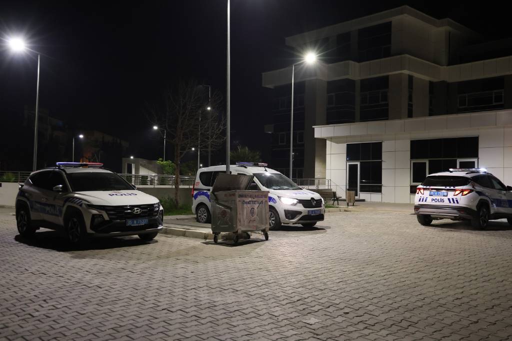 İzmir'de 3 gencin öldürüldüğü olayın katil zanlısı yakalandı!