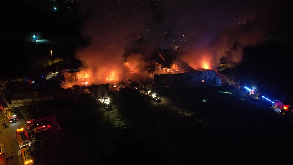 Bursa'da bir gıda deposunda yangın