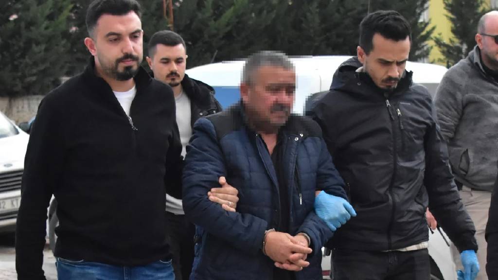 Konya’da 61 yaşındaki bir şahış borç meselesi nedeniyle tartıştığı dünürü Süleyman Kıyak’ı tabancayla vurarak öldürdü