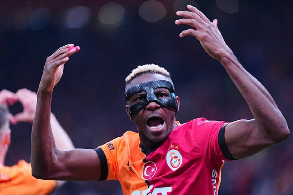  Victor Osimhen için bir kez daha Manchester United iddiası gündeme geldi