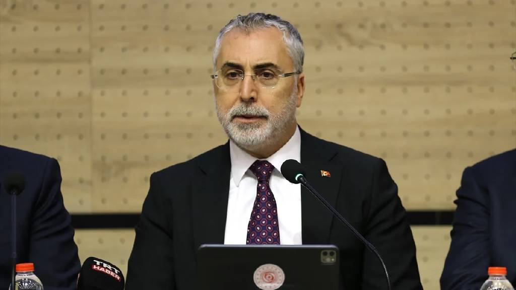 Bakan Işıkhan: İşsizlik oranı 18 aydır tek hanede