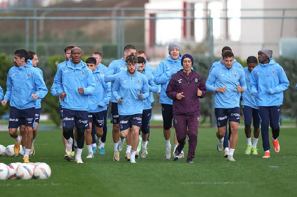  Süper Lig’in 16. haftasında Galatasaray’a konuk olacak Trabzonspor’a maç öncesi iki kötü haber birden geldi