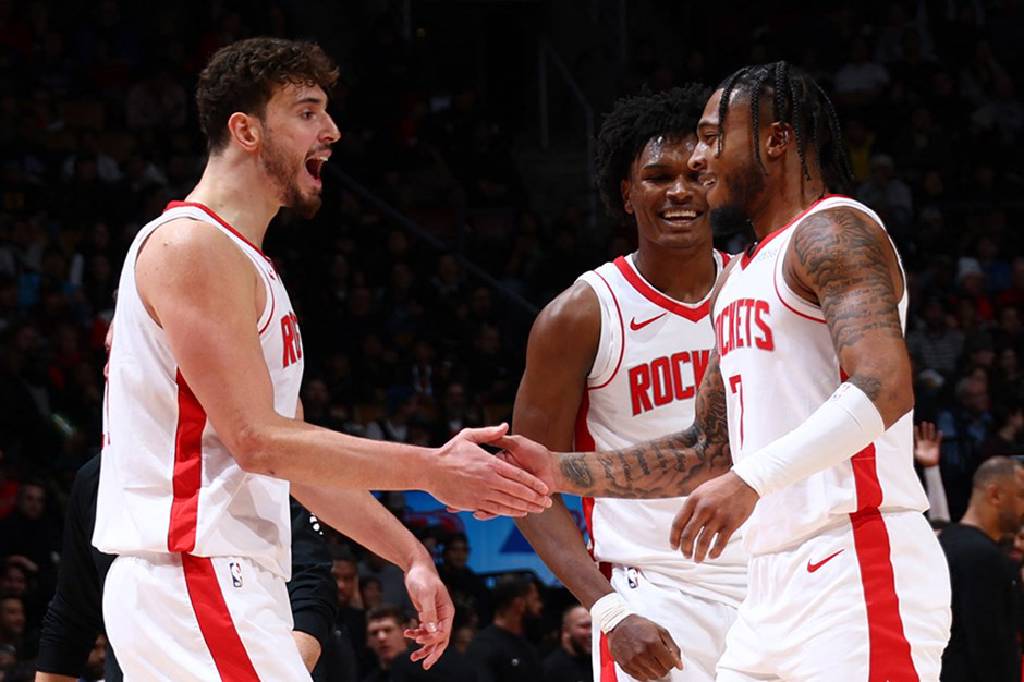 Alperen Şengün, "double-double" yaptı, Houston Toronto'yu geçmeyi başardı