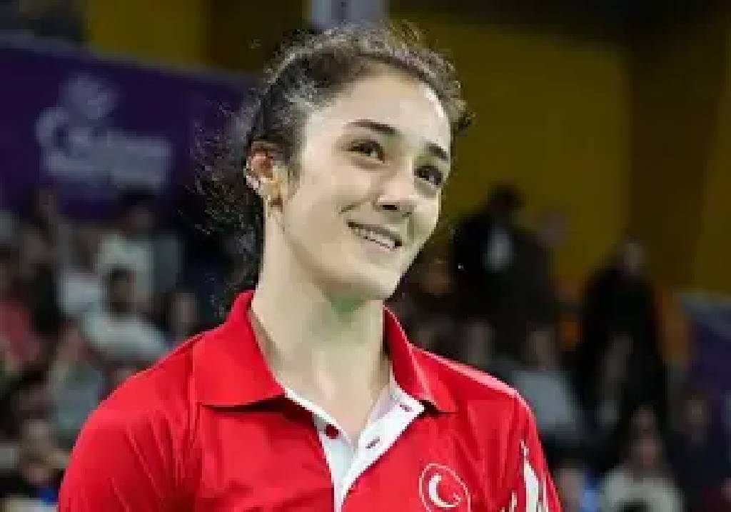 Milli Badmintoncu Neslihan Yiğit Arın, grubundaki ilk maçını kaybetti.