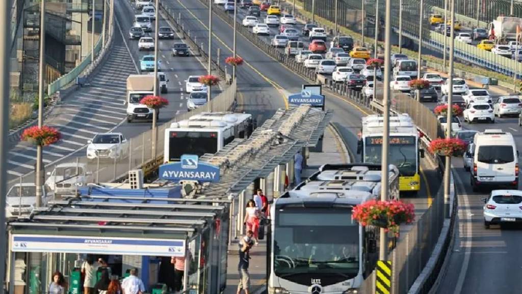 İstanbul'da toplu taşımaya zam... 