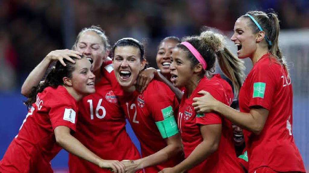 Kanada Kadın Futbol takımı FIFA tarafından cezalandırıldı
