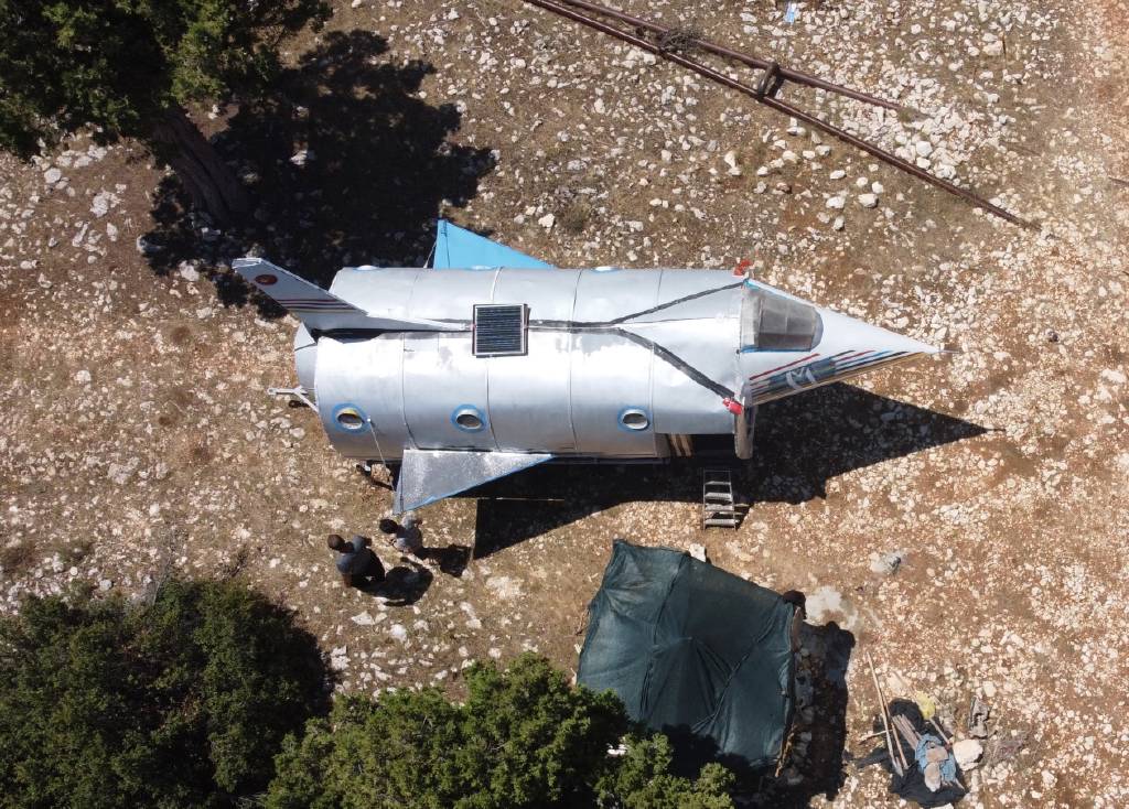 F-16'dan ilham alarak 'Uçak ev' yapan vatandaş, bir ilke imza attı...