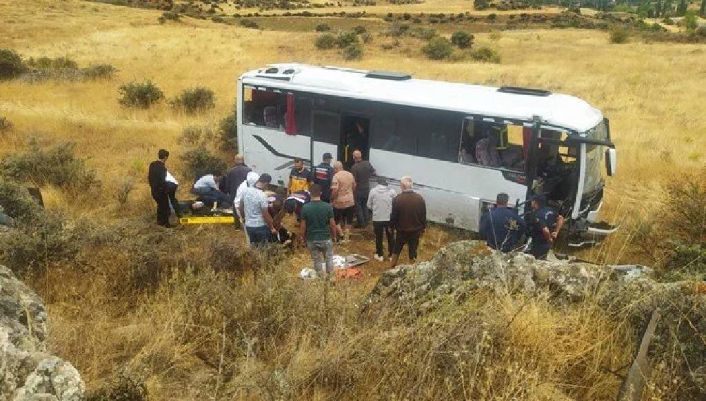 Düğün yolu faciaya dönüştü! Çok sayıda yaralı var