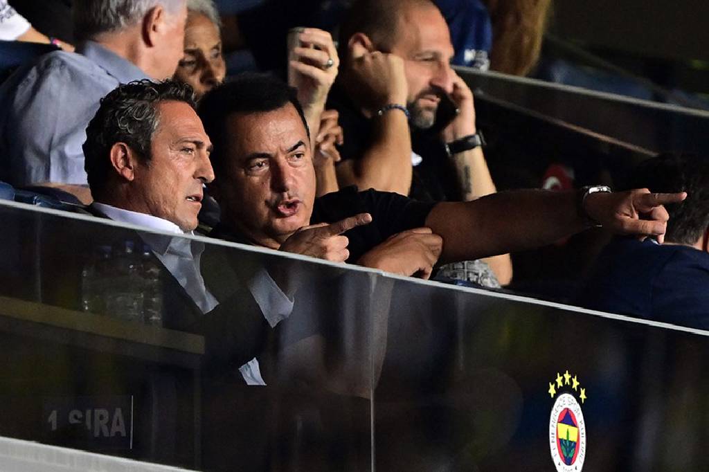 Fenerbahçe Asbaşkanı Acun Ilıcalı, Beyaz TV yayınında açıklamalarda bulundu