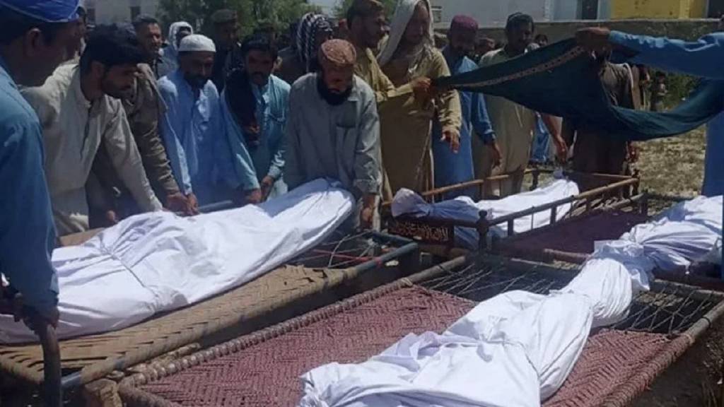Pakistan’da 3 ayrı saldırı: 39 can kaybı