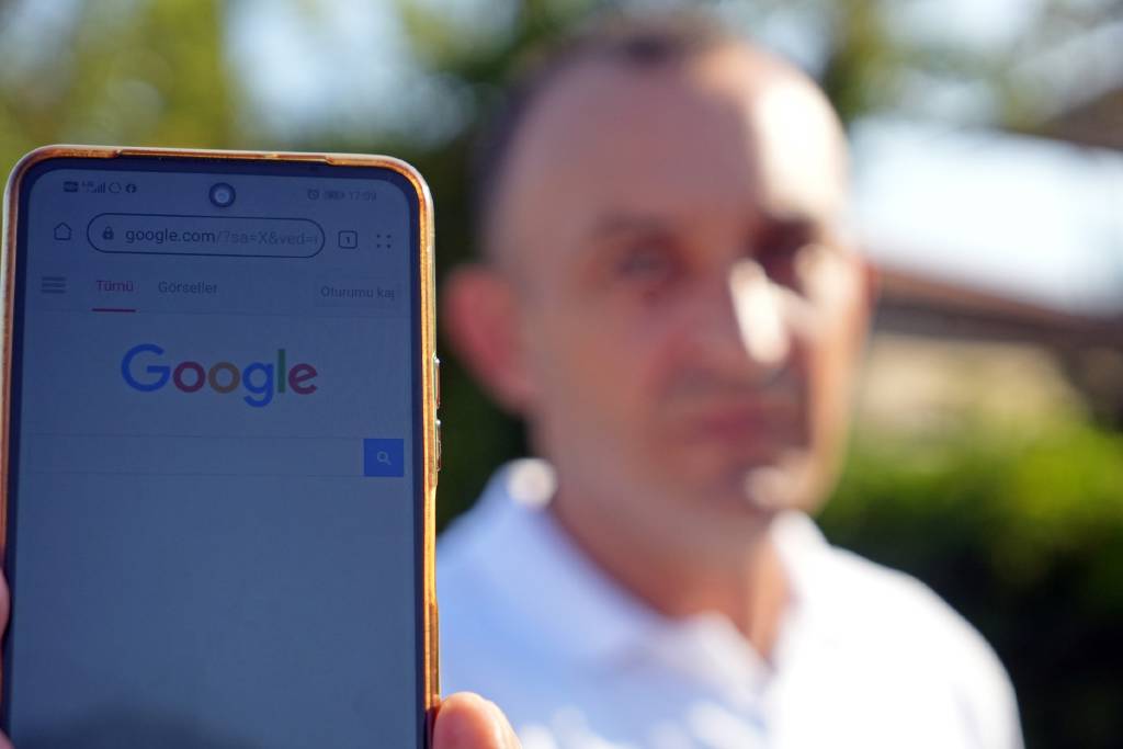 Yaptığı yorum kabusu oldu! O kelimeyi yazınca Google'da adı çıkıyor
