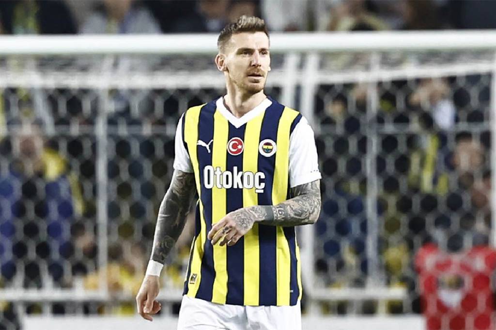 Serdar Aziz'e Katar'dan süpriz teklif! Takımdan ayrılacak...