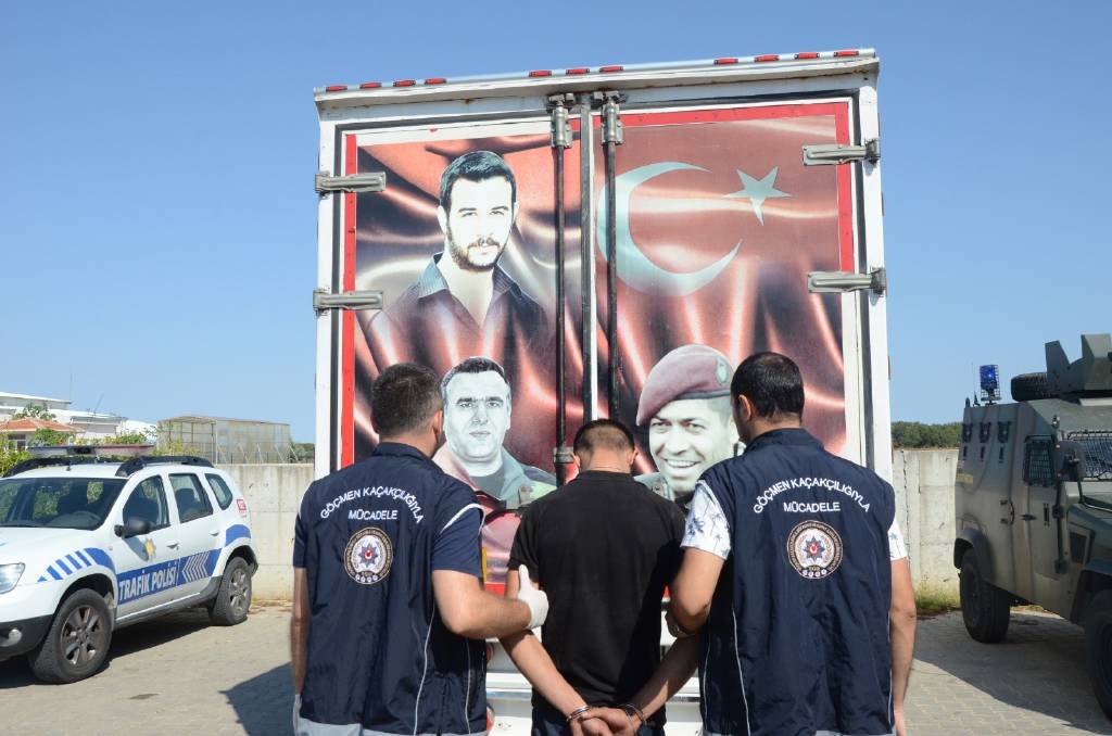 Kötü emellerine şehitleri alet etmişler! Kasayı açan ekipler şaşıp kaldı