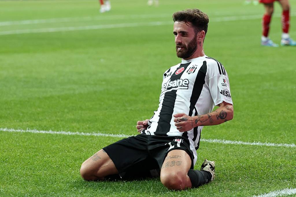 Hatipoğlu, Rafa Silva'nın hiçbir zaman Galatasaray'ın gündeminde olmadığını belirtti