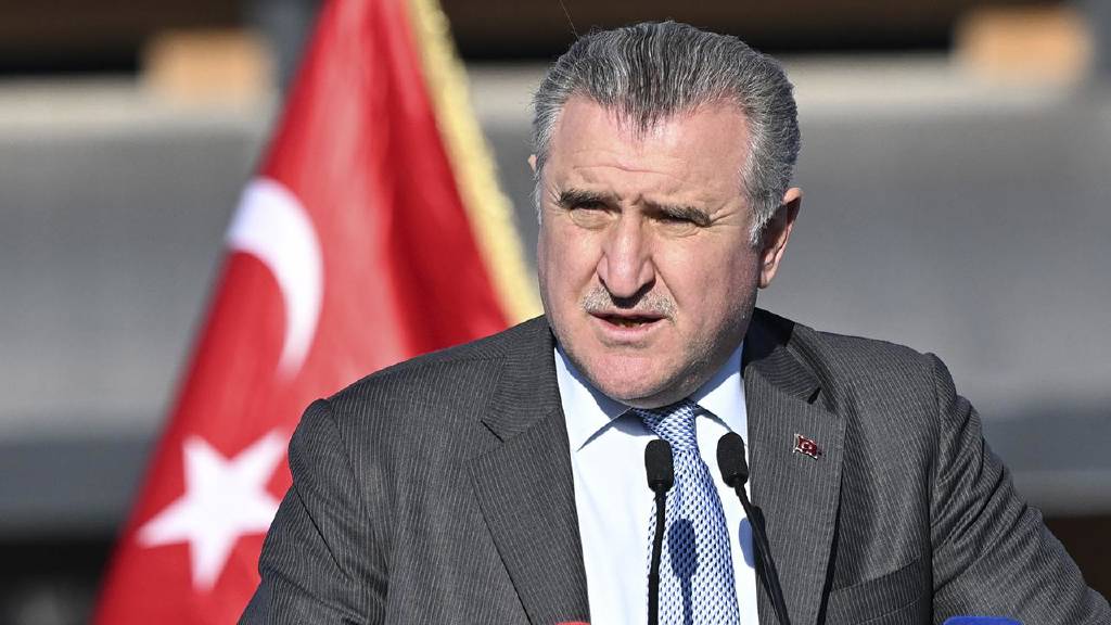 Bakanlıktan afetten etkilenen gençlere 70 milyon lira destek