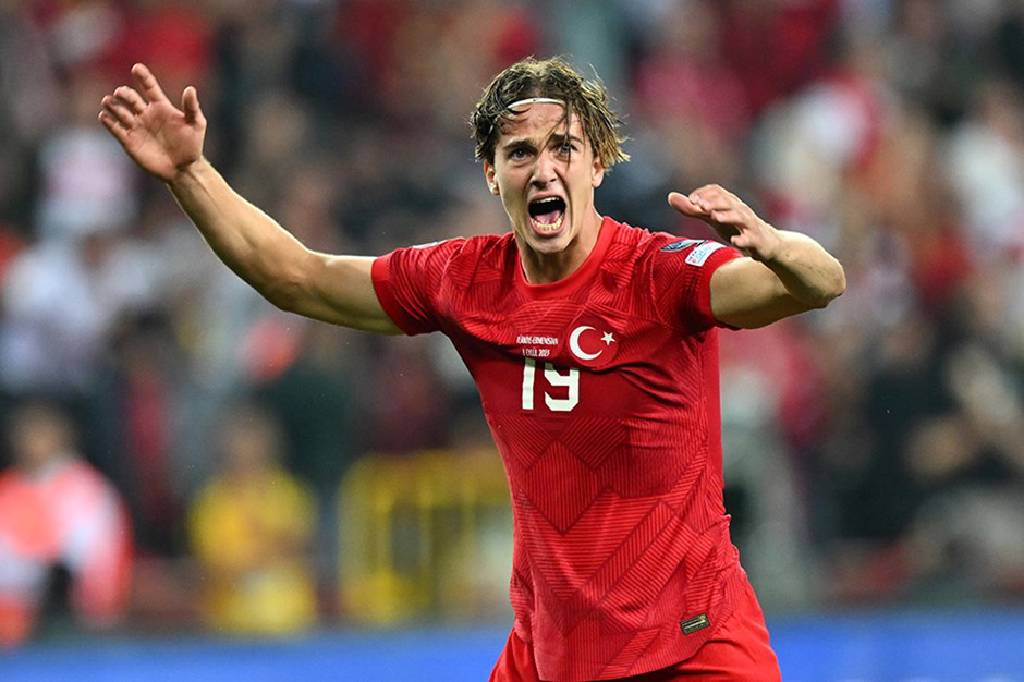 Milli oyuncu İngiltere yolcusu!