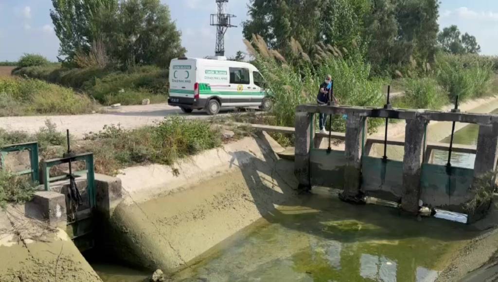 Adana’da sulama kanalında çürümüş erkek cesedi bulundu