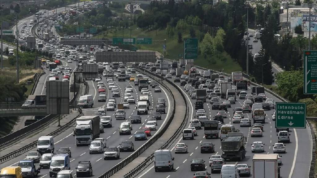 İstanbul Valiliği'nden okul trafiği kararı: Saatler değiştirildi