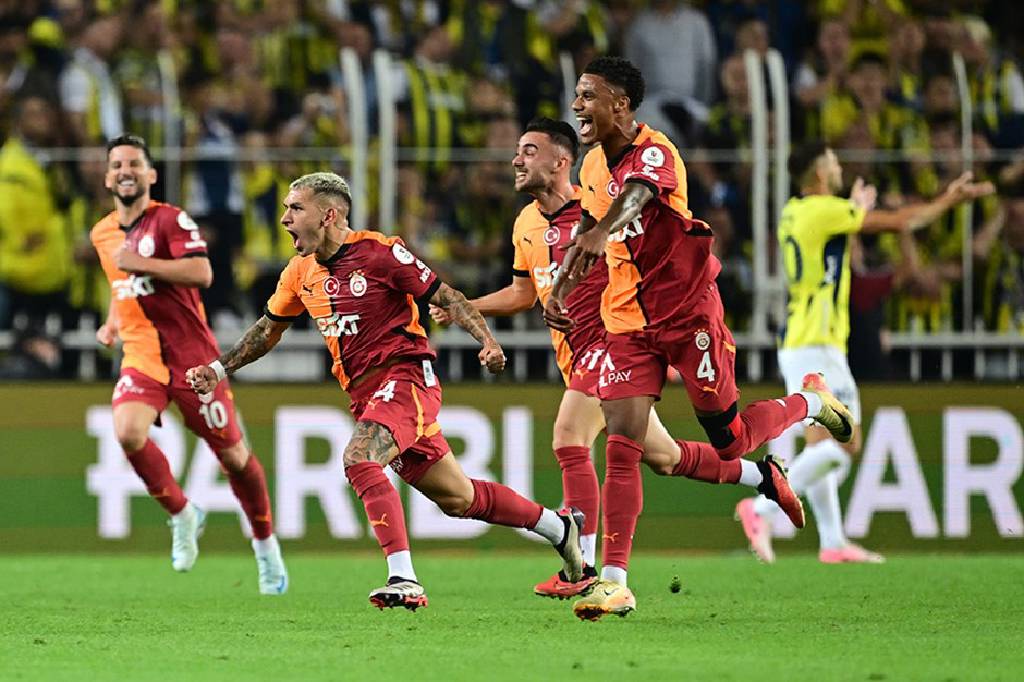 Dev derbiyi ilk yarıda önde kapatan taraf Galatasaray! 
