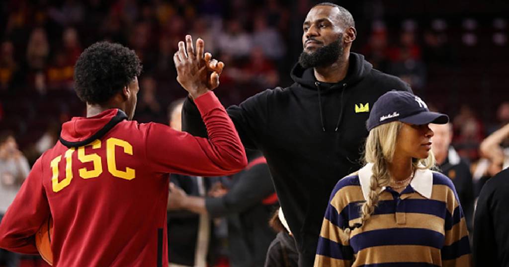 LeBron James: ''Bronny'i antrenmanda görünce konsantrasyonumu kaybettiğim oldu''