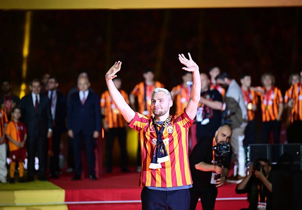 Barış Alper tamam, sıra Victor Nelsson'da