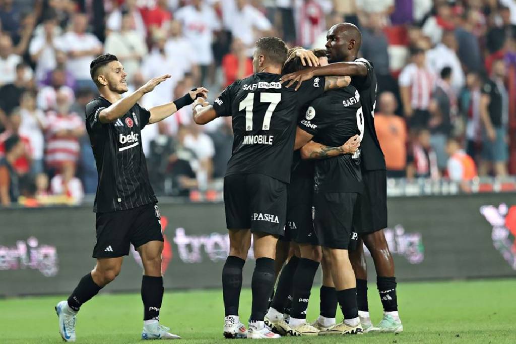 Beşiktaş, Arda Turan yönetimindeki Eyüpspor'u konuk ediyor