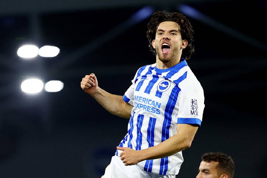 Ferdi Kadıoğlu'ndan Brighton'da ilk gol!