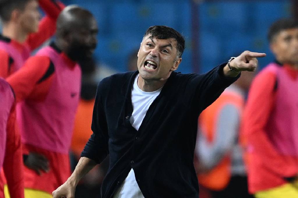 Burak Yılmaz ile Trabzonspor taraftarları arasında gerginlik