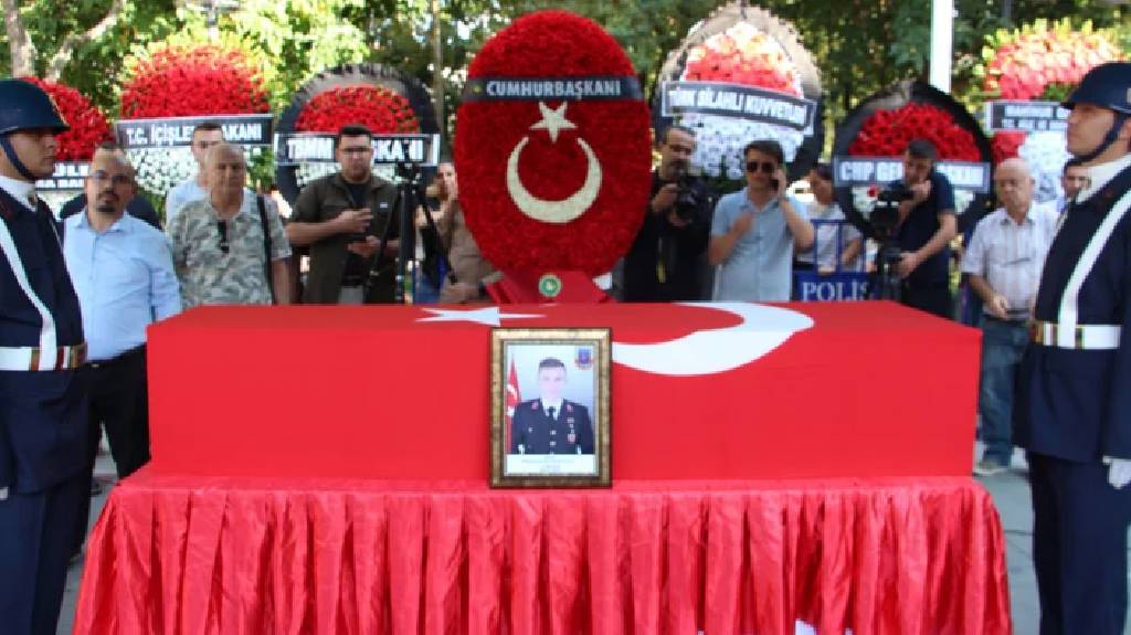 Ispartalı şehidin adı, dün doğan oğluna verildi