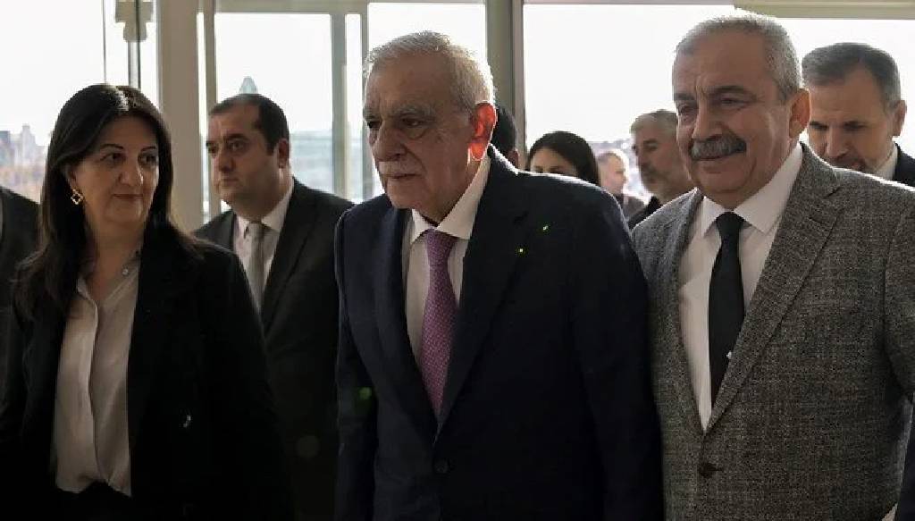 DEM Parti İmralı heyetinin siyaset turu! CHP görüşmesi bugün yapılacak...