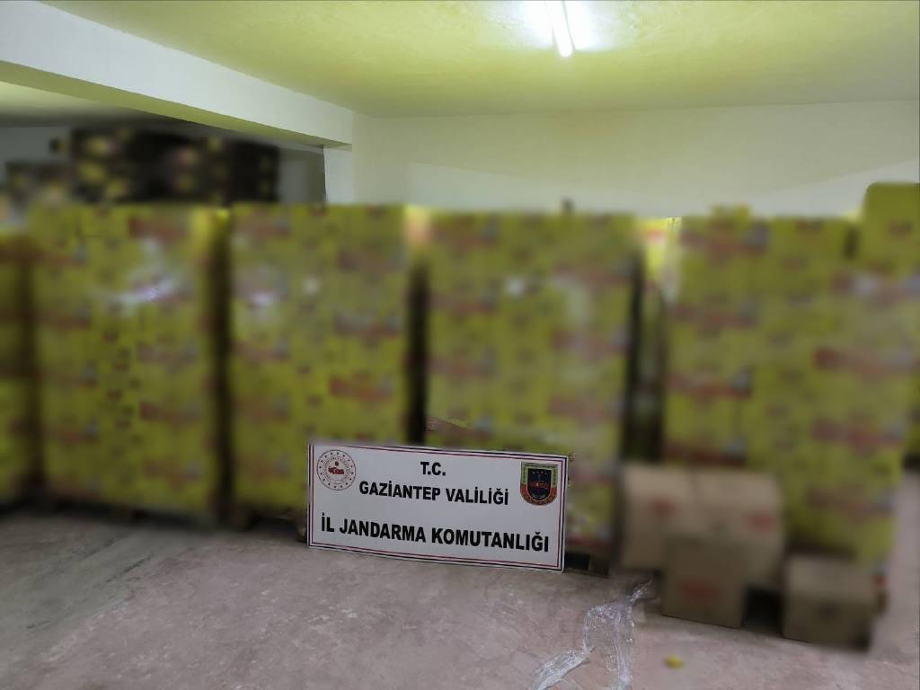 Gaziantep'te, 1,5 milyon lira değerinde sahte tavuk bulyon ele geçirildi