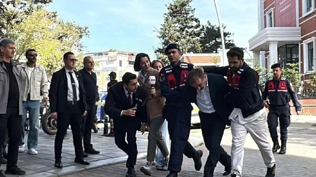 Cumhuriyet Savcısı Yavuz Engin’i makamında tehdit ettiği iddia edilen Mustafa Kemal Zengin, ifadesinde tehdit amaçlı gitmediğini ve yanlış anlaşıldığını savundu