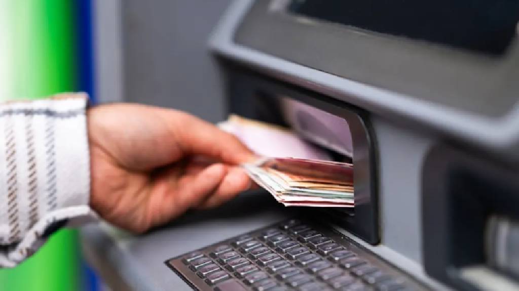 Bankalardan ATM kararı! Para çekme limitleri değişti...