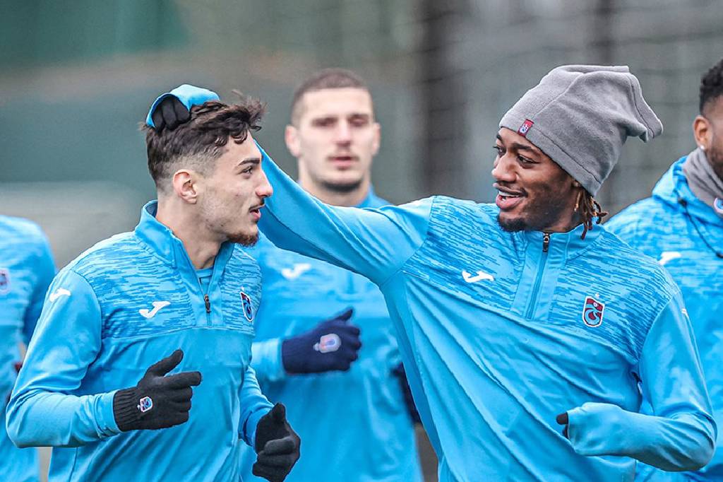 Bordo-mavililer, Reeder Samsunspor deplasmanında kazanarak, dış sahadaki kötü seriyi sonlandırmayı ve taraftarına moral vermeyi hedefliyor