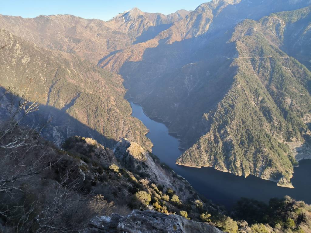 Kahramanmaraş'ta, 400 metrelik uçurumdan yuvarlanan şahıs aranıyor