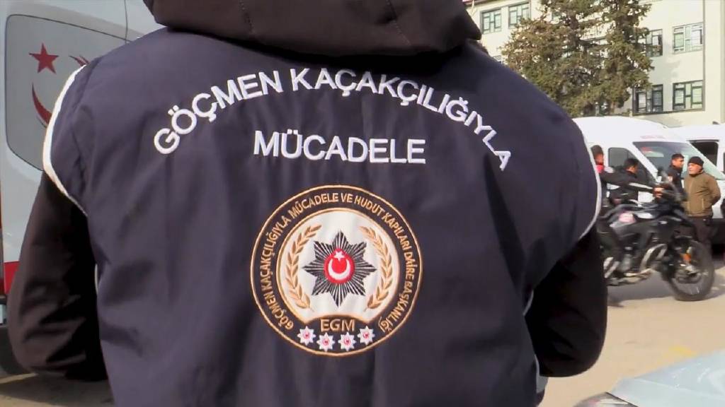2024 yılının son gününde 42 göçmen kaçakçısı yakalandı!