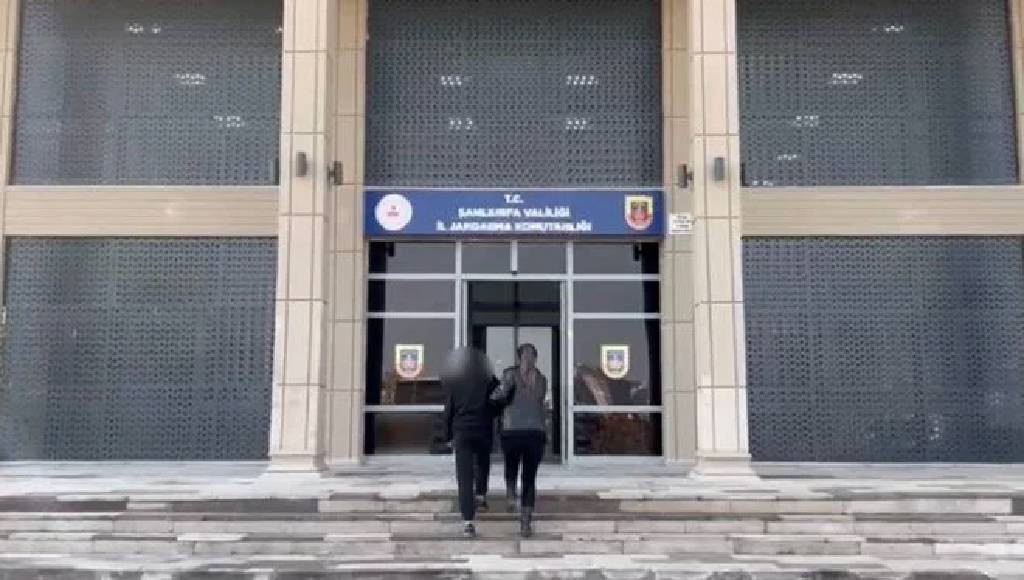 Şanlıurfa'da kadın terörist teslim oldu!
