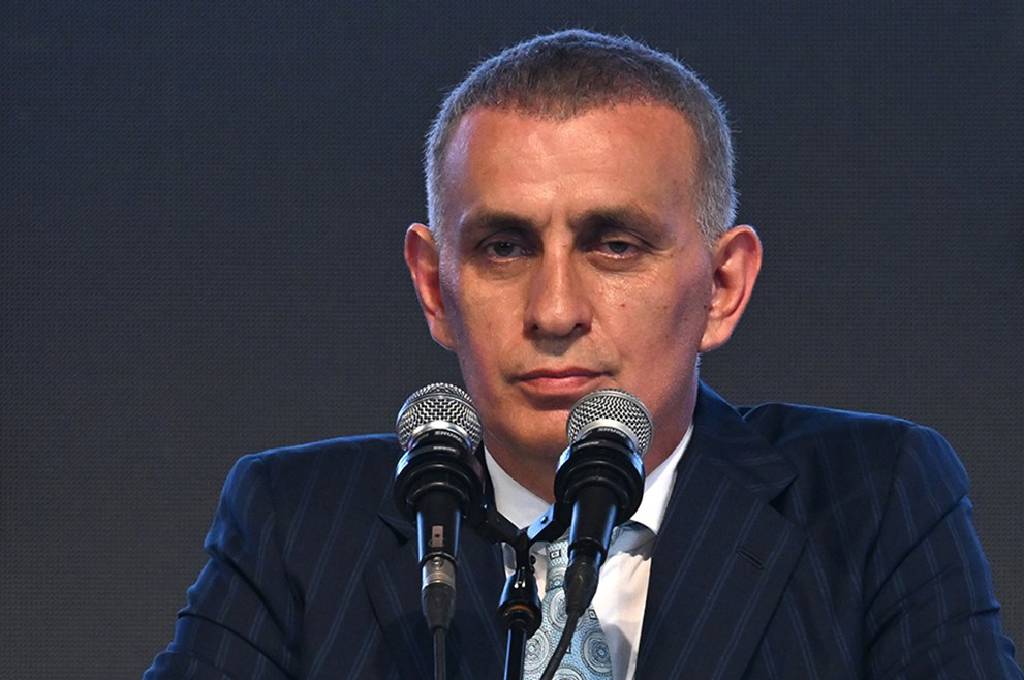 Türk hakemlerinin VAR kararlarındaki hatalarına dikkat çekilerek tüm maçlara yabancı VAR hakemi getirilmesi talep edildi