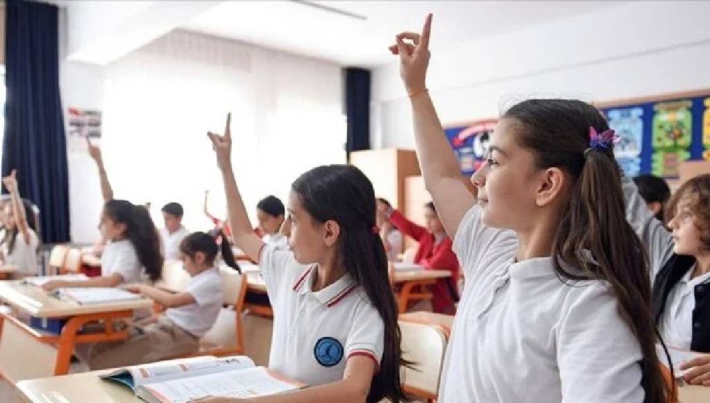 MEB'den yeni düzenleme: İlkokullara sınıf tekrarı ve teneffüs süresinde kısalma