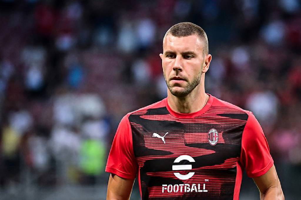 Galatasaray'dan Pavlovic atağı, yapılan teklifle ilgili açıklama geldi