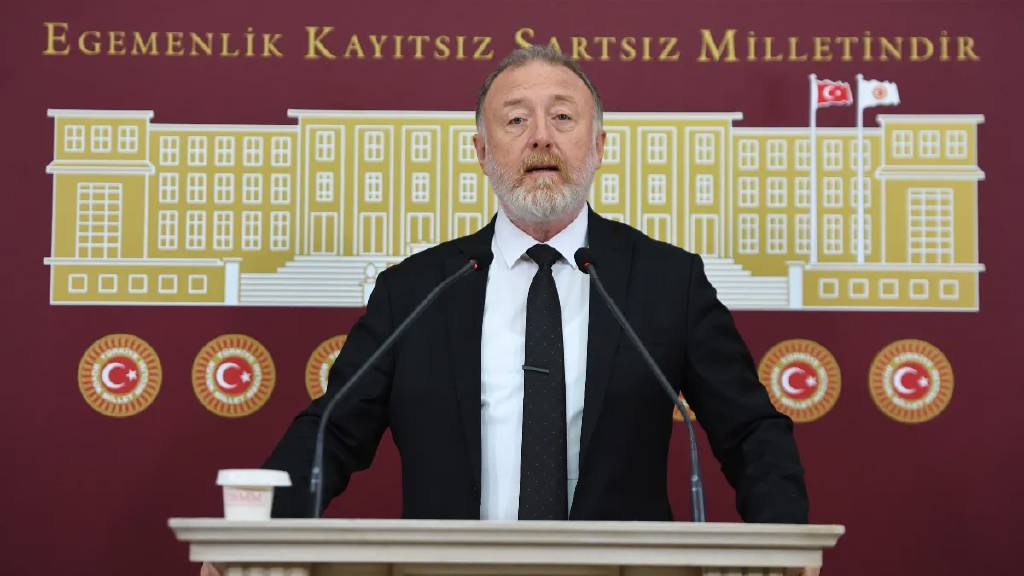 "Komisyon, en yakın zamanda İmralı'ya gitmeli"