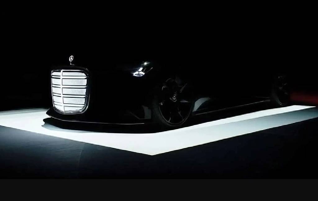 Mercedes, yeni elektrikli sedanı tanıttı